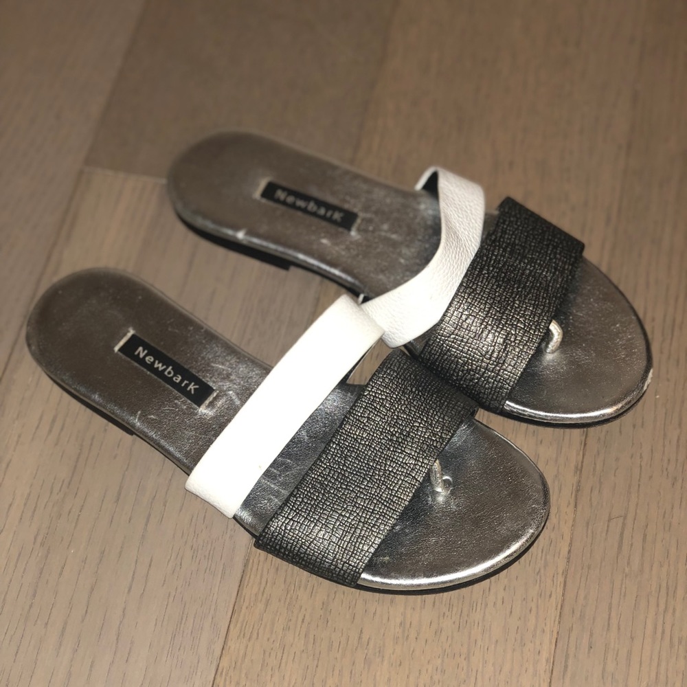 Grey and white newbark flats